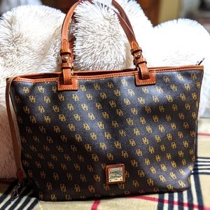 Dooney & Bourke shoulder bag.